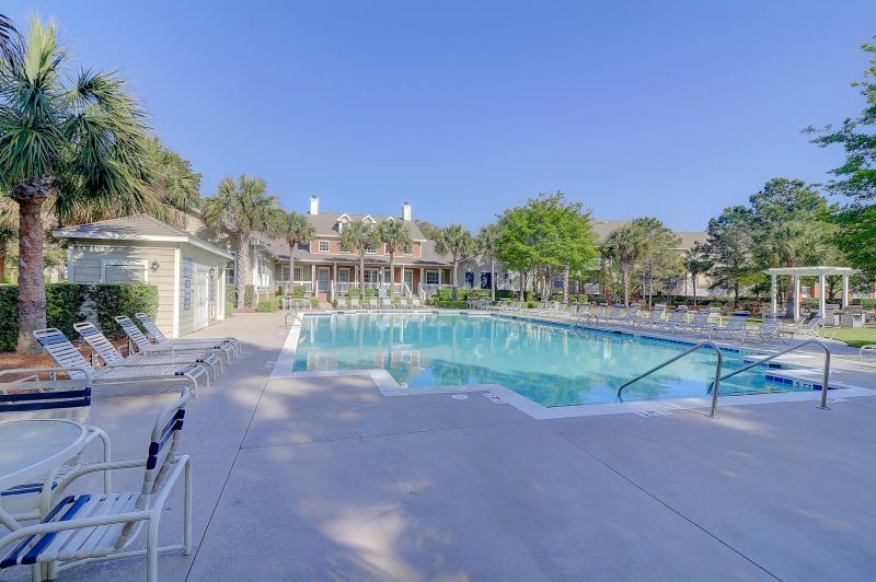 Property image 4 at 1600 Long Grove Drive 1016, Mount Pleasant, SC 29464