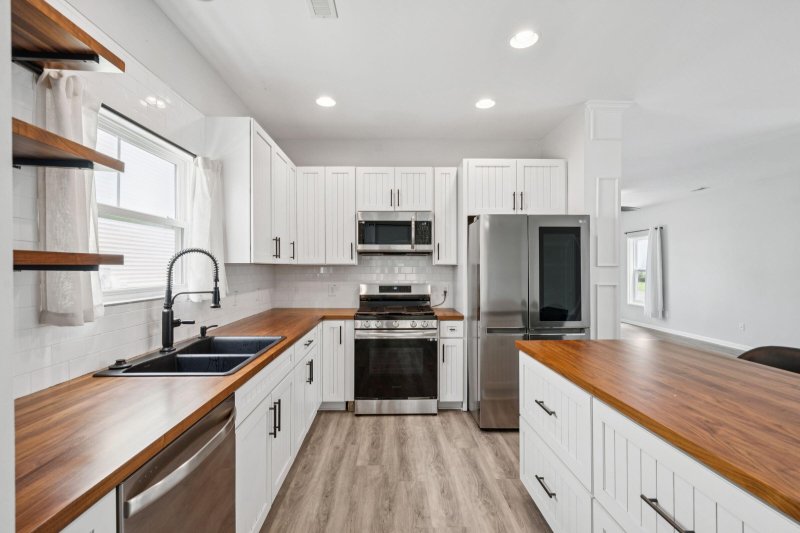 Property image 5 at 7482 Northgate Drive, Hanahan, SC 29410