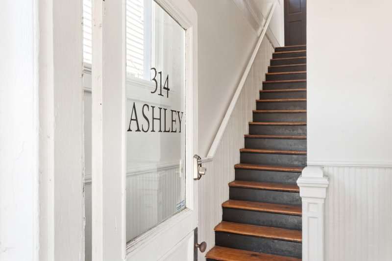 Property image 2 at 314 Ashley Avenue B, Charleston, SC 29403