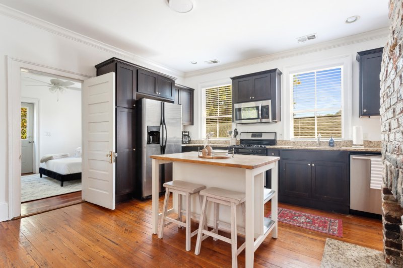 Property image 4 at 314 Ashley Avenue B, Charleston, SC 29403