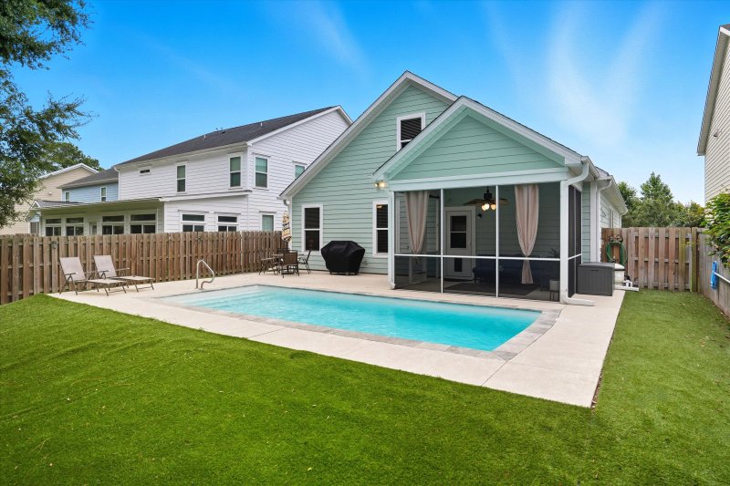 Property image 2 of 632 Goodlet Circle in Seaside Plantation, Charleston, SC 29412