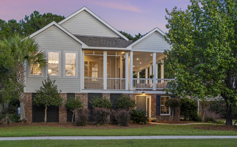 1725 Rivertowne Country Club Drive