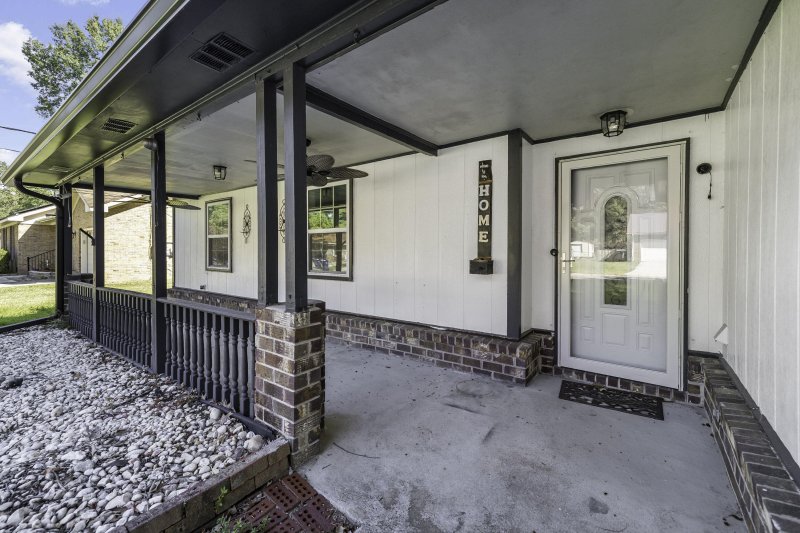 Property image 3 of 115 Loblolly Lane in Pine Forest, Summerville, SC 29483