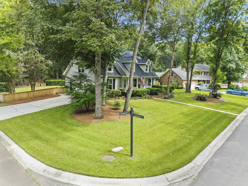 Property image 3 of 124 Brandywine Drive in Ashborough East, Summerville, SC 29485