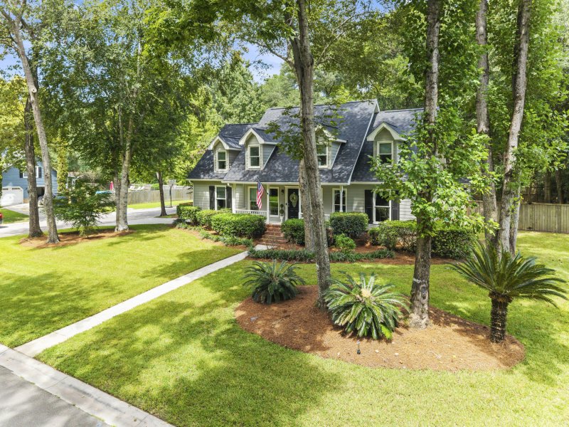Property image 4 of 124 Brandywine Drive in Ashborough East, Summerville, SC 29485