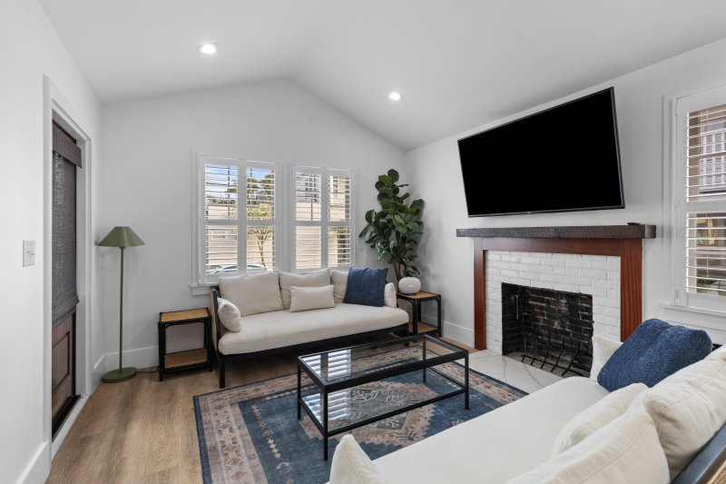 Property image 5 of 177 Spring Street in Cannonborough-Elliotborough, Charleston, SC 29403