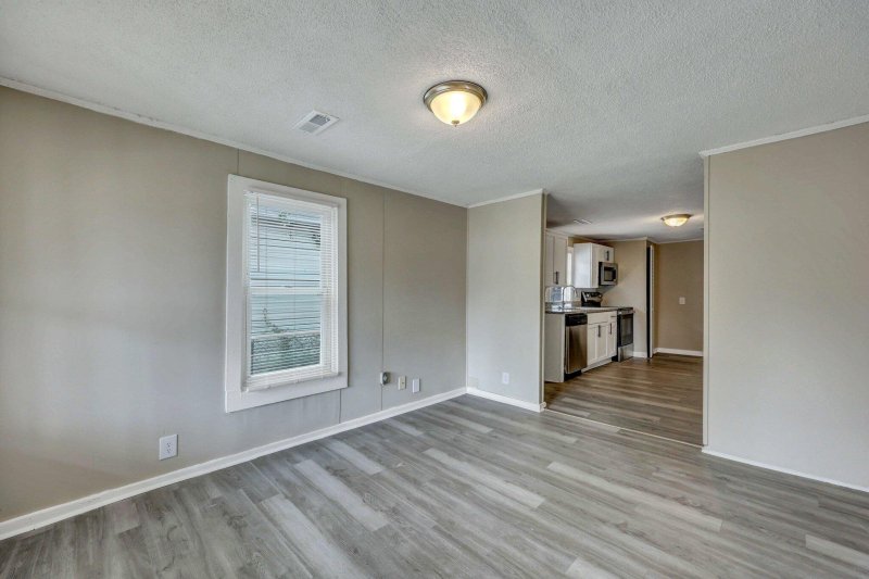 Property image 3 of 1984 Hugo Avenue in Union Heights, North Charleston, SC 29405