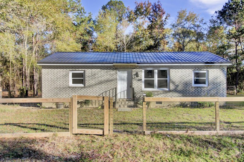 Property image 2 of 1243 Pineville Circle in Rural Northern Berkeley County, Pineville, SC 29468