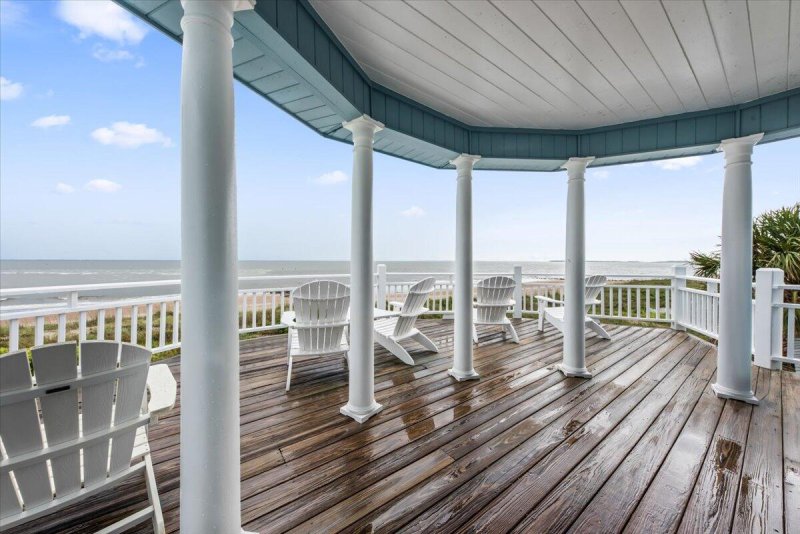 Property image 4 of 3004 Point Street in Beachfront, Edisto Island, SC 29438