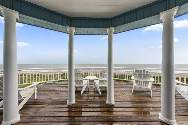 Property image 5 of 3004 Point Street in Beachfront, Edisto Island, SC 29438