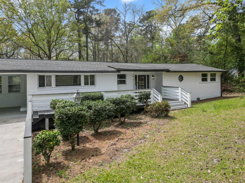 Property image 3 of 107 Woodland Drive in Woodland Estates, Summerville, SC 29485