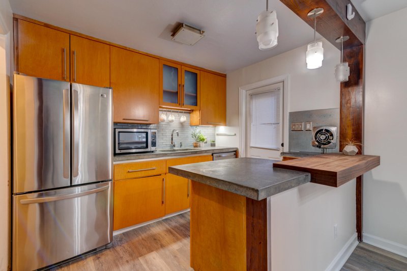 Property image 4 of 7 Doughty Street F in Downtown, Charleston, SC 29403