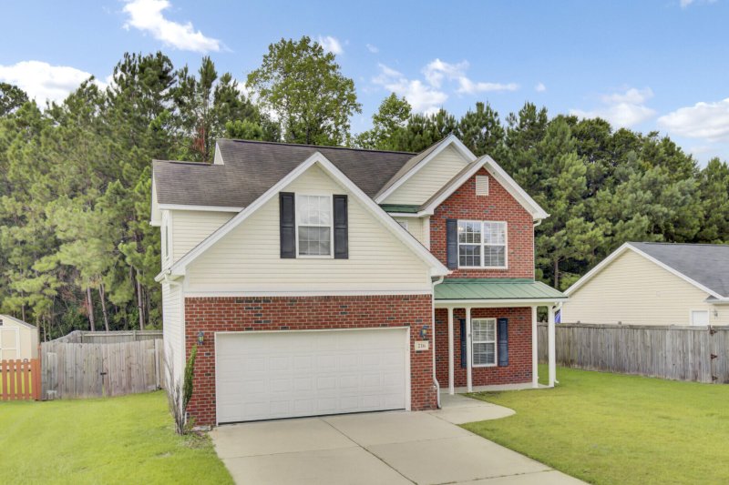 Property image 3 at 216 Westbrooke Road, Summerville, SC 29486