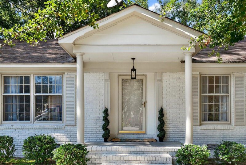 Property image 2 of 3452 Plaza Lane in Pepperhill, North Charleston, SC 29420