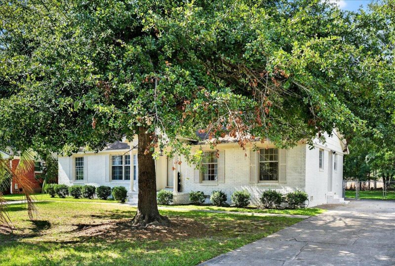 Property image 3 of 3452 Plaza Lane in Pepperhill, North Charleston, SC 29420