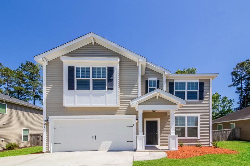 Felder Creek, Summerville Community