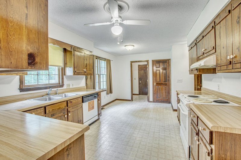 Property image 5 of 178 Botany Bay Boulevard in Archdale, North Charleston, SC 29418