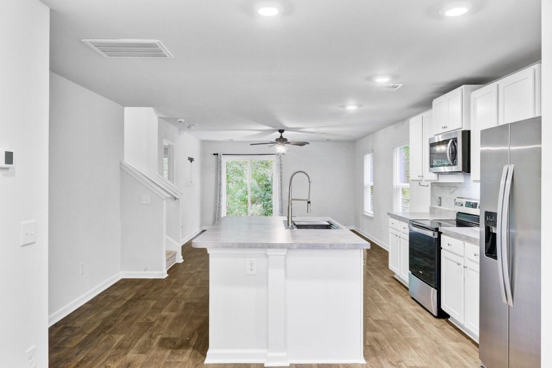 Property image 2 of 127 Rosefield Court in Palmetto Reach, Summerville, SC 29485