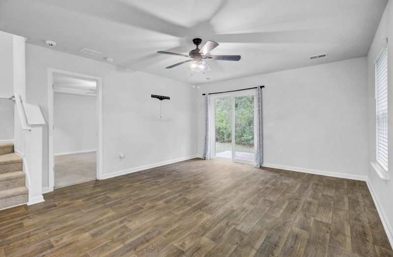 Property image 3 of 127 Rosefield Court in Palmetto Reach, Summerville, SC 29485