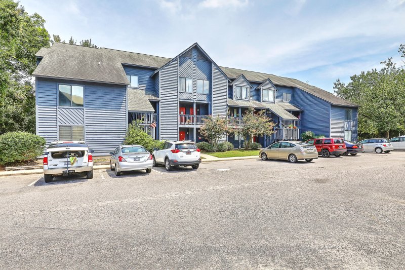 Property image 2 at 1530 Fort Johnson Road 2h, Charleston, SC 29412