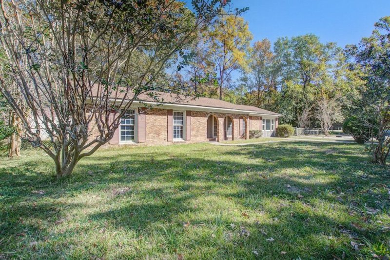 Property image 2 of 3 Briar Way in Foxborough, Goose Creek, SC 29445