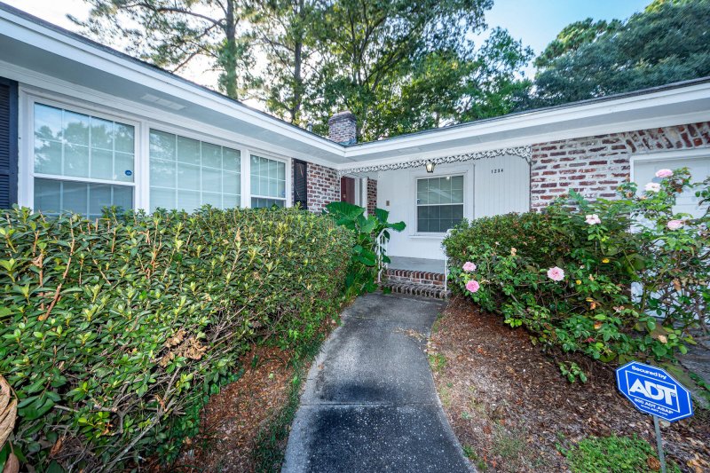 Property image 2 of 1234 Brookside Drive in Belvedere Estates, Hanahan, SC 29410