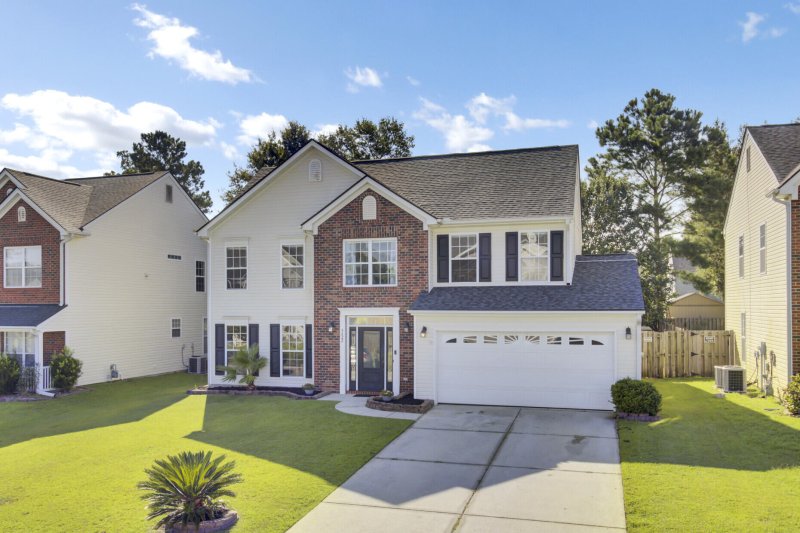 Property image 2 of 9622 Stockport Circle in Buckshire, Summerville, SC 29485