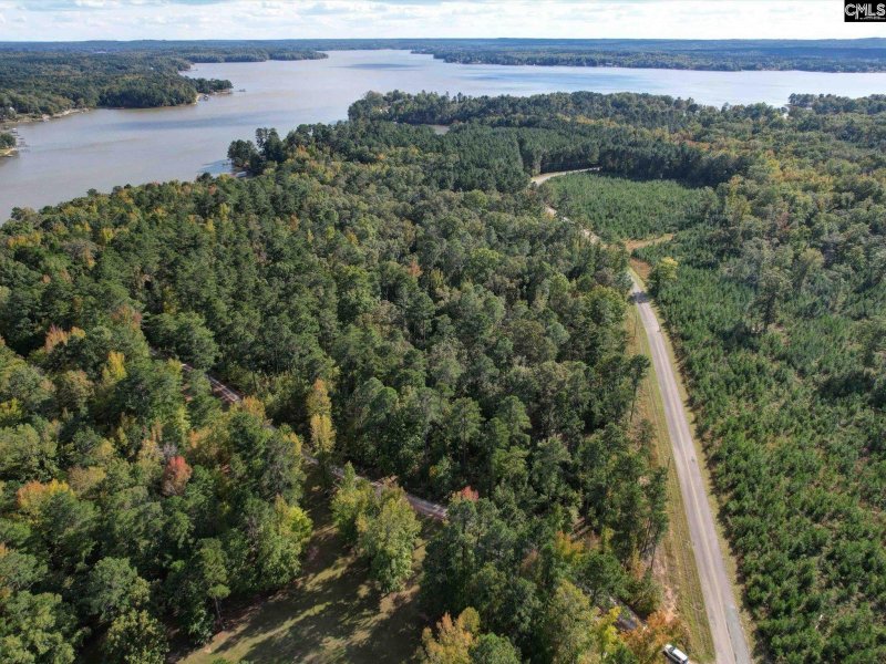 Property image 5 of 2502 Arrowhead Road in Lake Wateree, Liberty Hill, SC 29074