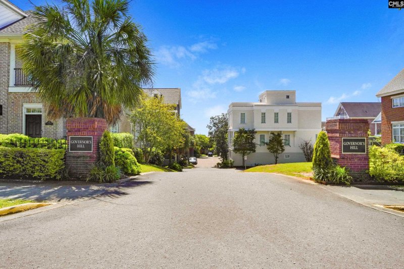 Property image 2 of 824 Laurel Street in Governors Hill, Columbia, SC 29201