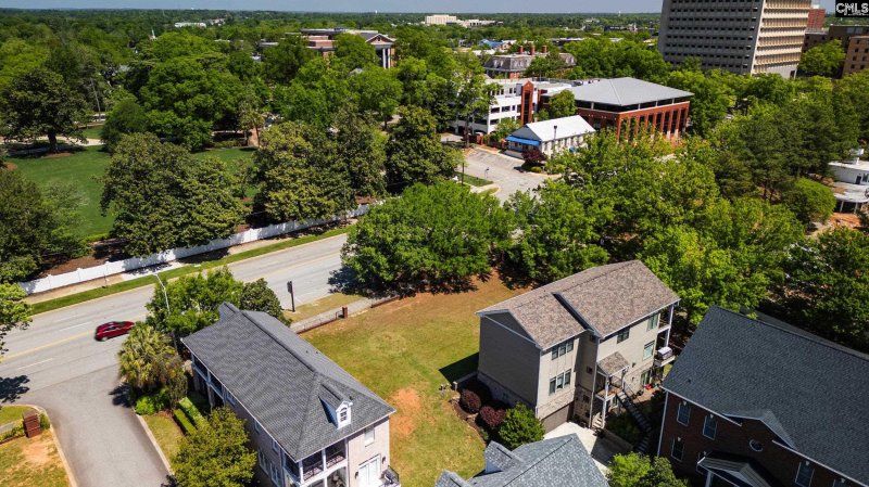 Property image 3 of 824 Laurel Street in Governors Hill, Columbia, SC 29201