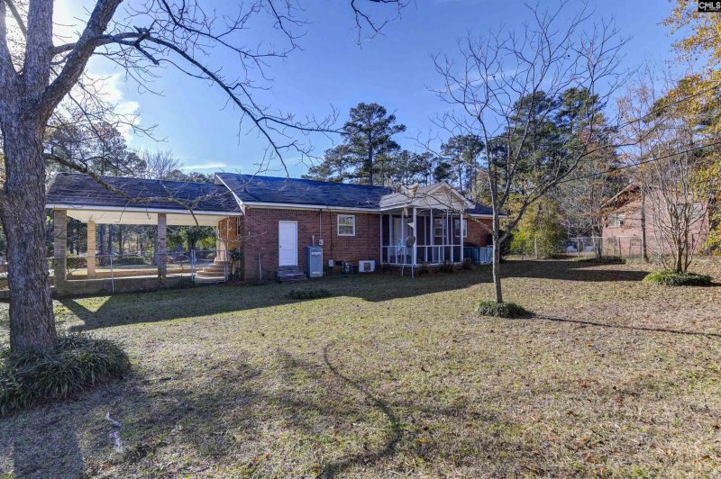 5802 Mcmillan Circle