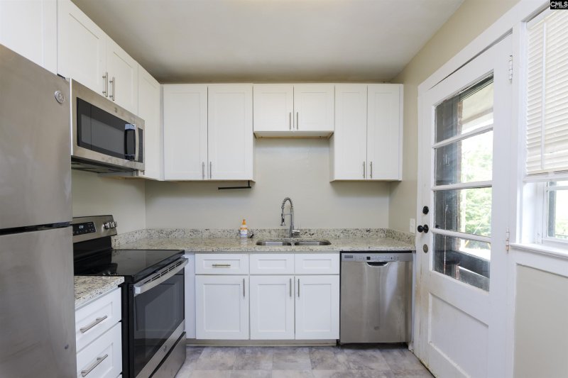 Property image 5 of 515 Saluda Avenue in Wales Garden, Columbia, SC 29205