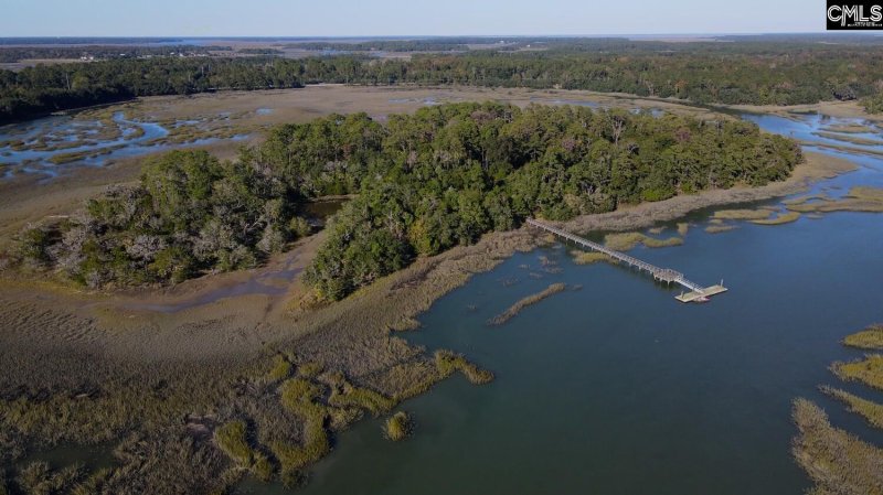 Property image 4 of 244 Sam Doyle Drive in Grangers Retreat, Saint Helena Island, SC 29920-0000