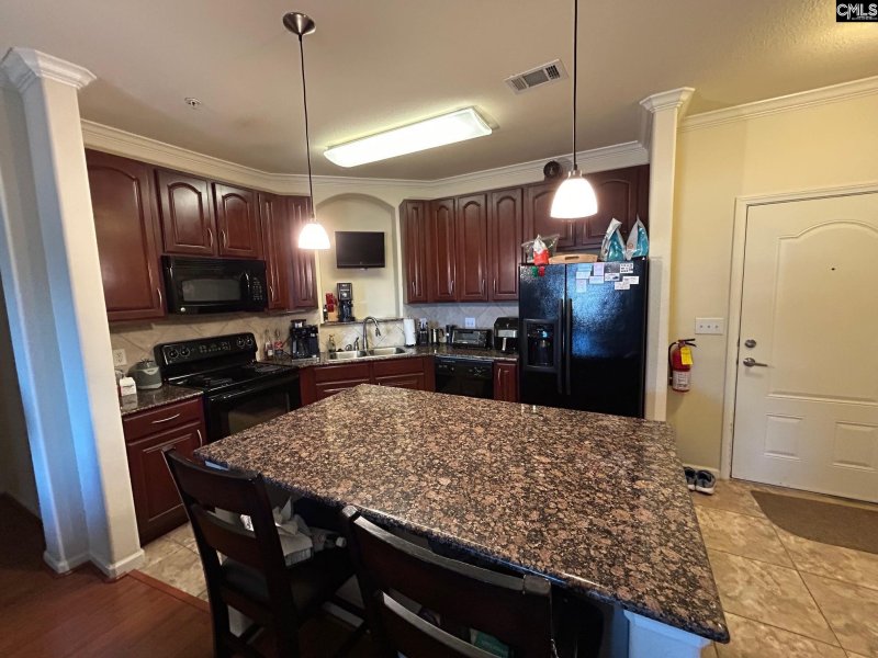 Property image 5 of 1085 Shop Road 238 in The Gates At Williams-brice, Columbia, SC 29201-5414