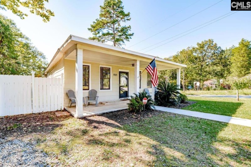 Property image 2 of 3915 Margrave Road in Keenan Terrace, Columbia, SC 29203