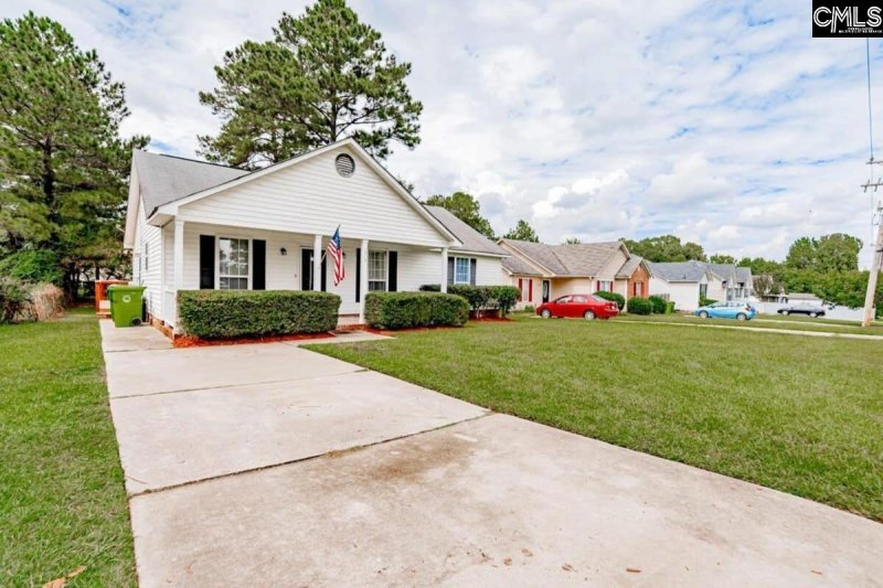 Property image 4 of 1219 Lykes Lane in Riverwalk, Irmo, SC 29063