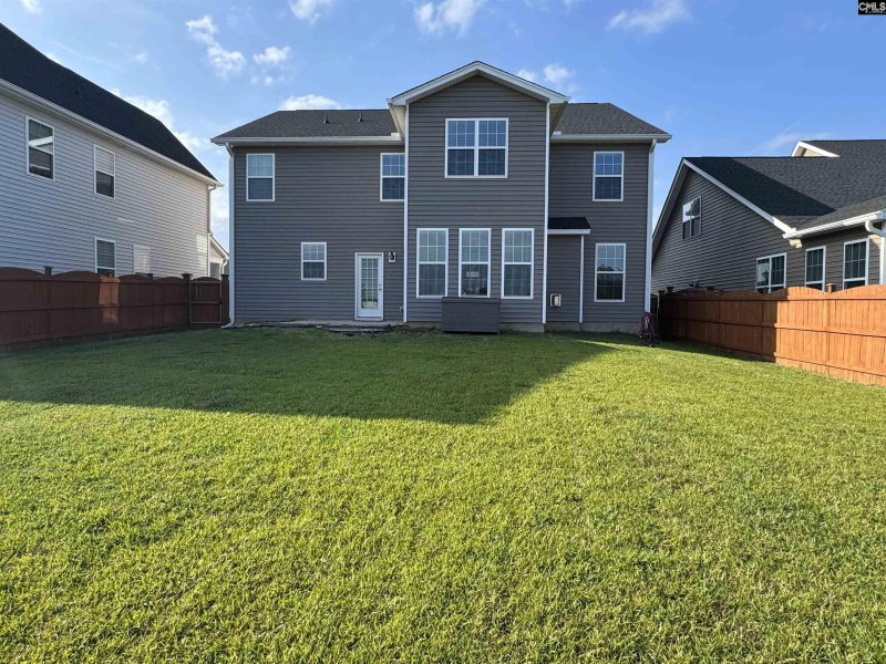 Property image 2 of 1529 Garrett Court in Wessinger Farms, Chapin, SC 29036