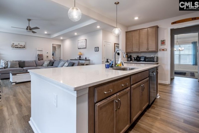 Property image 2 of 582 Long Ridge Drive in Terrace At Longview, Lexington, SC 29073