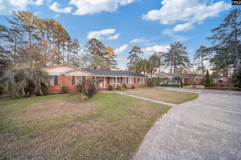 Property image 2 of 4720 Trenholm Road in Lake Katherine, Columbia, SC 29206