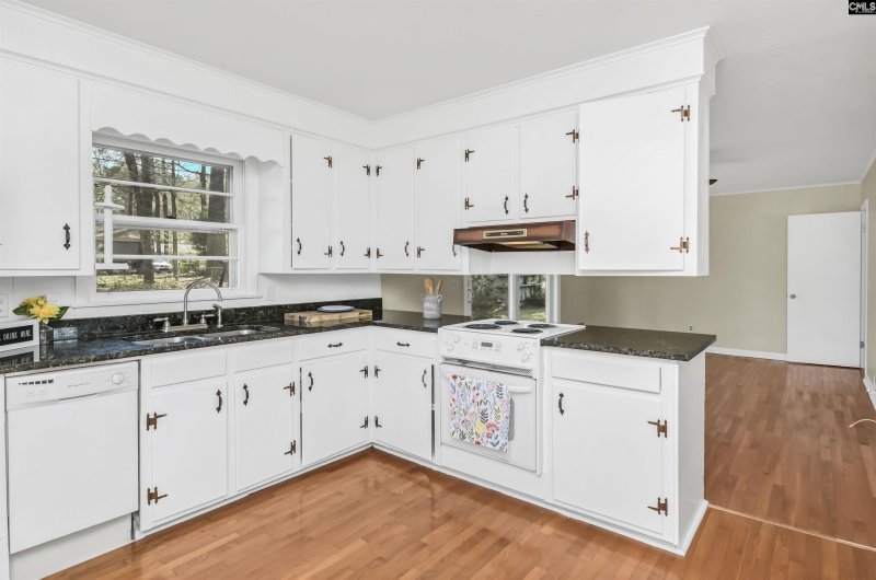 Property image 5 of 1632 Romain Drive in Riverside Forest, Columbia, SC 29210-7432