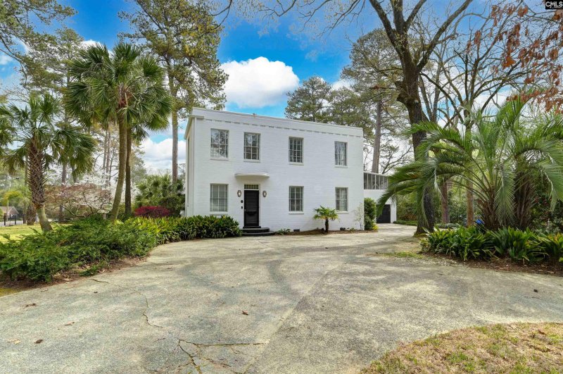 Property image 4 of 3000 Forest Drive in Forest Hills, Columbia, SC 29204