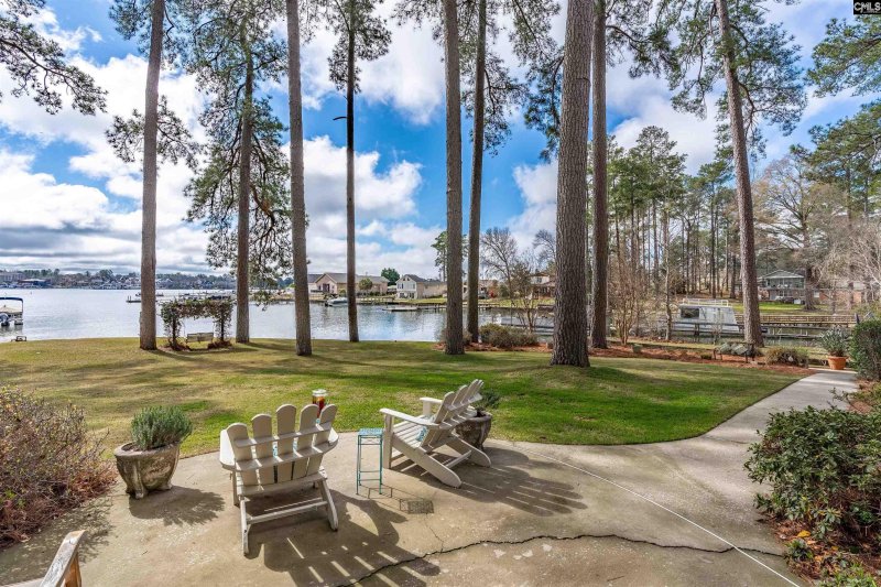 Property image 4 of 13 East Drive in Richard Franklin Estates, Chapin, SC 29036