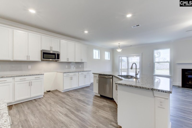 Property image 4 of 612 Thunder Gulch Avenue in Ashton Lakes, Lexington, SC 29073