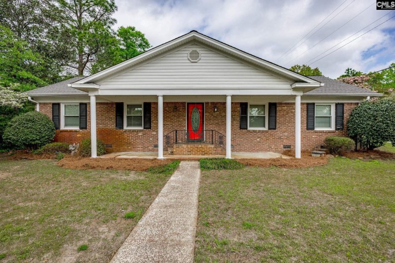 Property image 3 of 1000 C Avenue in The Avenues, West Columbia, SC 29169