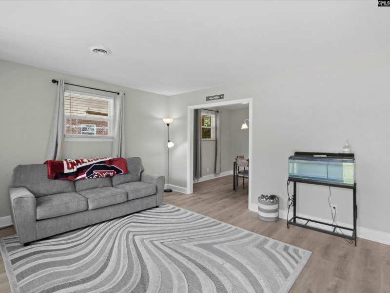 Property image 2 of 1342 Karlaney Avenue in The Avenues, Cayce, SC 29033