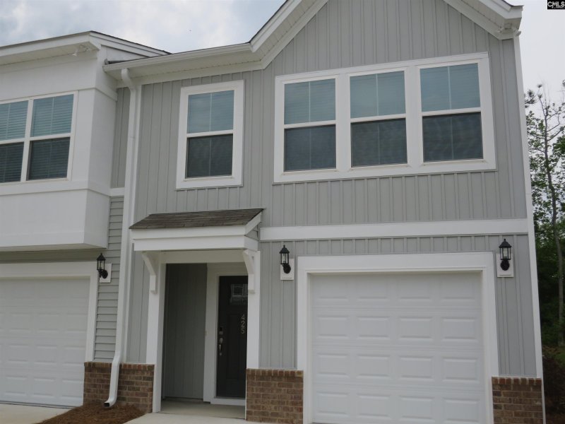 Property image 2 of 425 Pepperbush Lane in Murray Village, Lexington, SC 29072