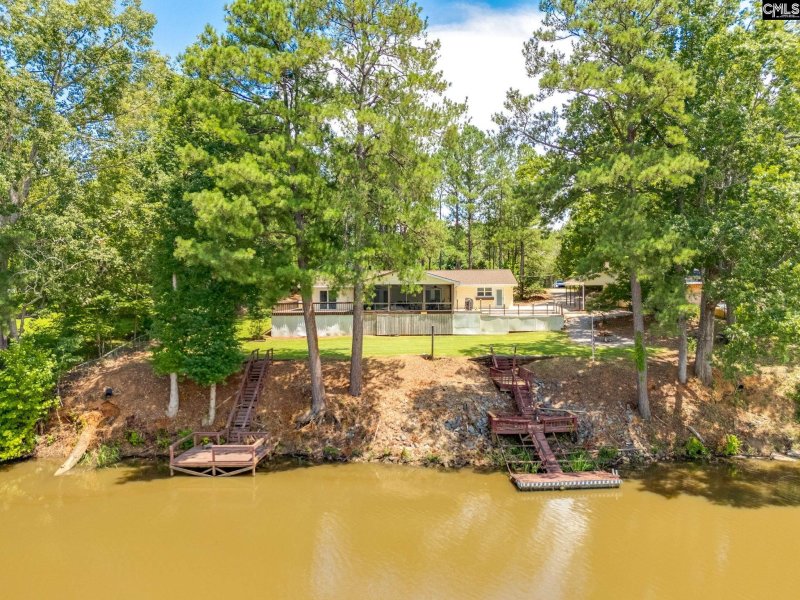 Property image 2 of 2081 Great North Road in Lake Wateree, Winnsboro, SC 29180