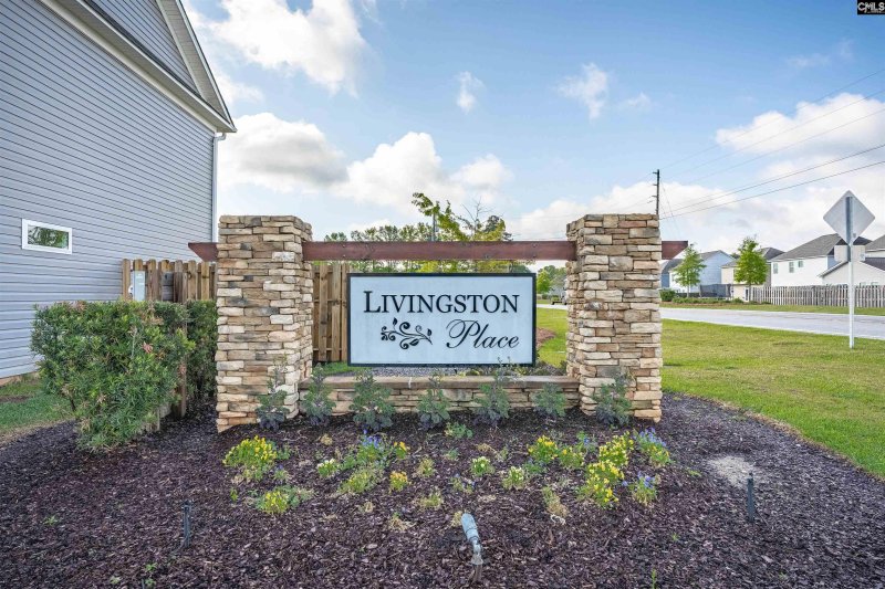 Property image 3 of 1081 Old Town Road in Livingston Place, Irmo, SC 29212-8294