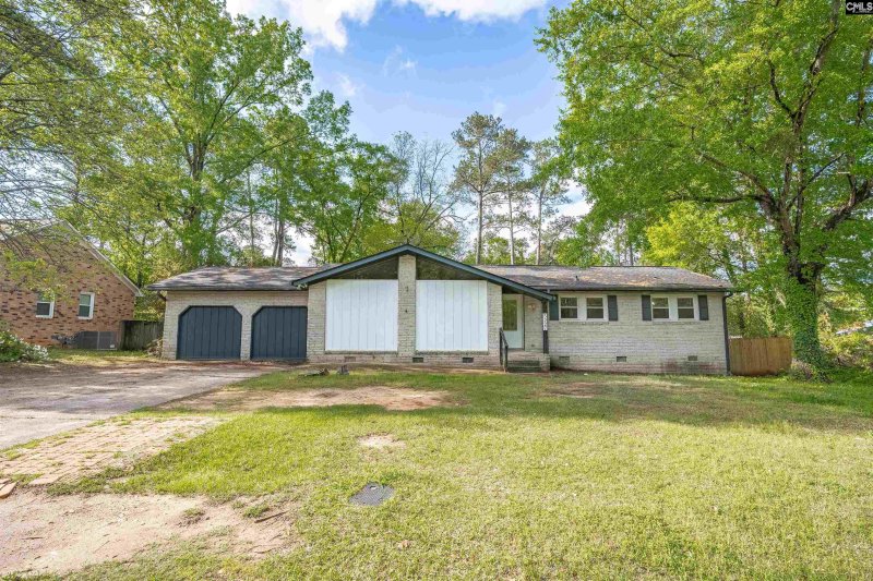 Property image 2 of 5227 Bush River Road in Hallmark, Columbia, SC 29212-3604