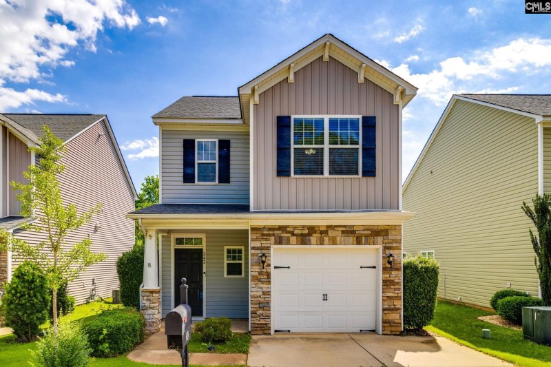 Canal Place, Columbia Community